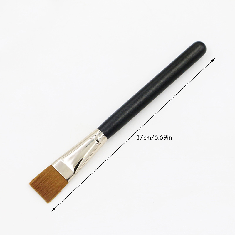 【L】Flat Square Foundation Brus - Beauty Hair Makeup recension och pris